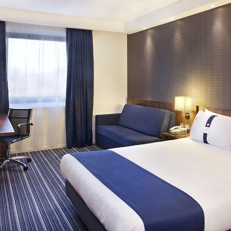 Holiday Inn Express Tamworth By Ihg Exteriör bild