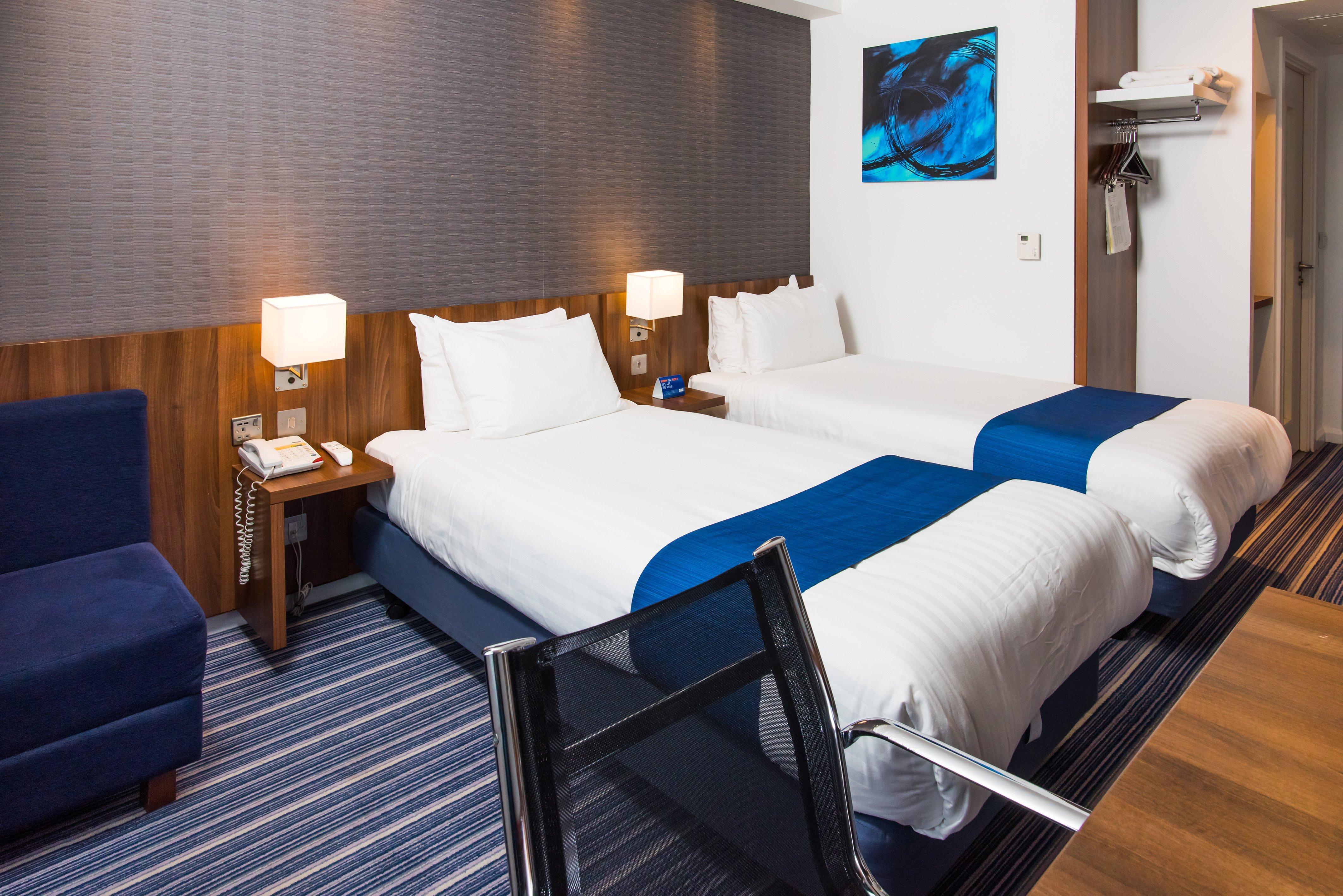 Holiday Inn Express Tamworth By Ihg Exteriör bild