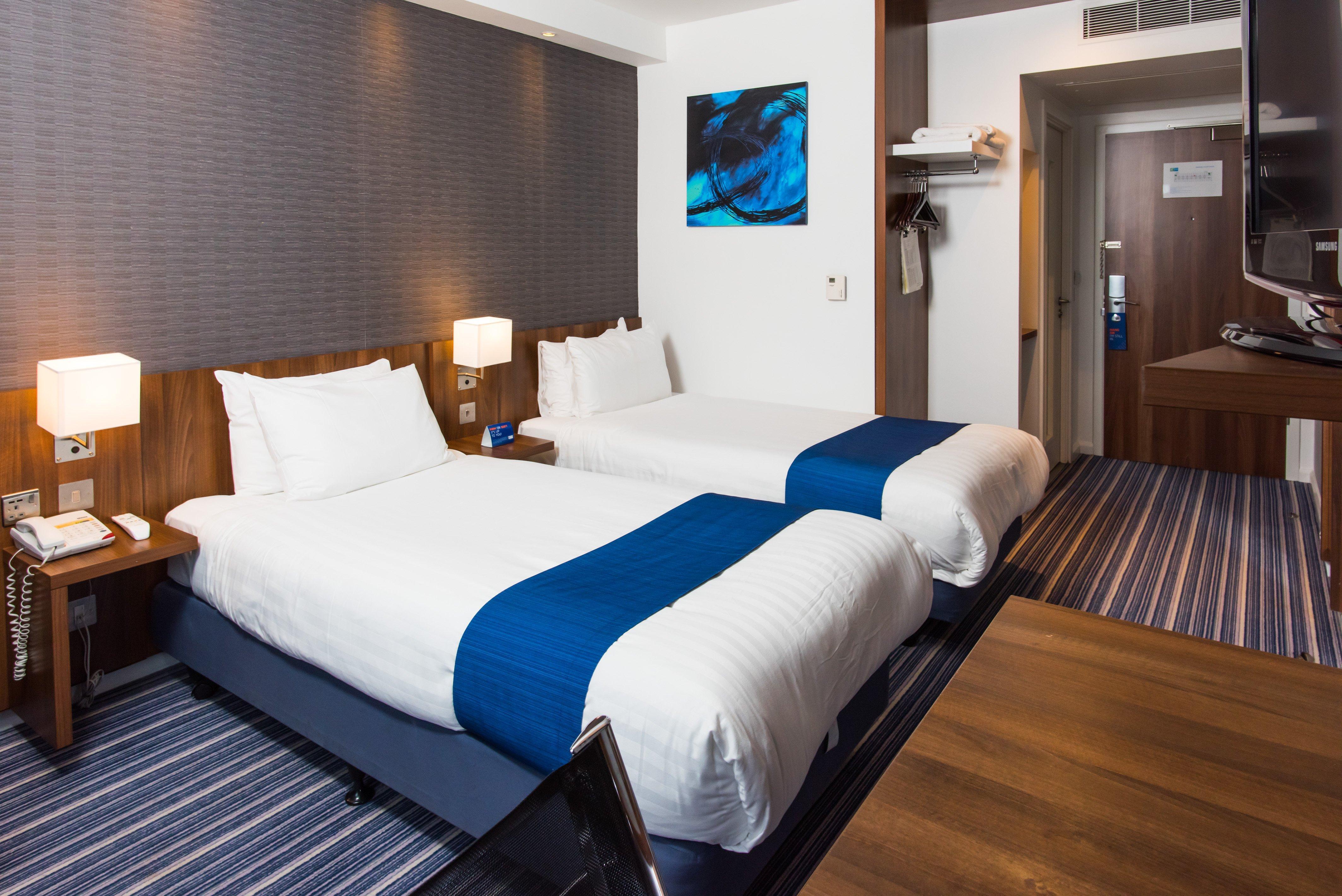 Holiday Inn Express Tamworth By Ihg Exteriör bild