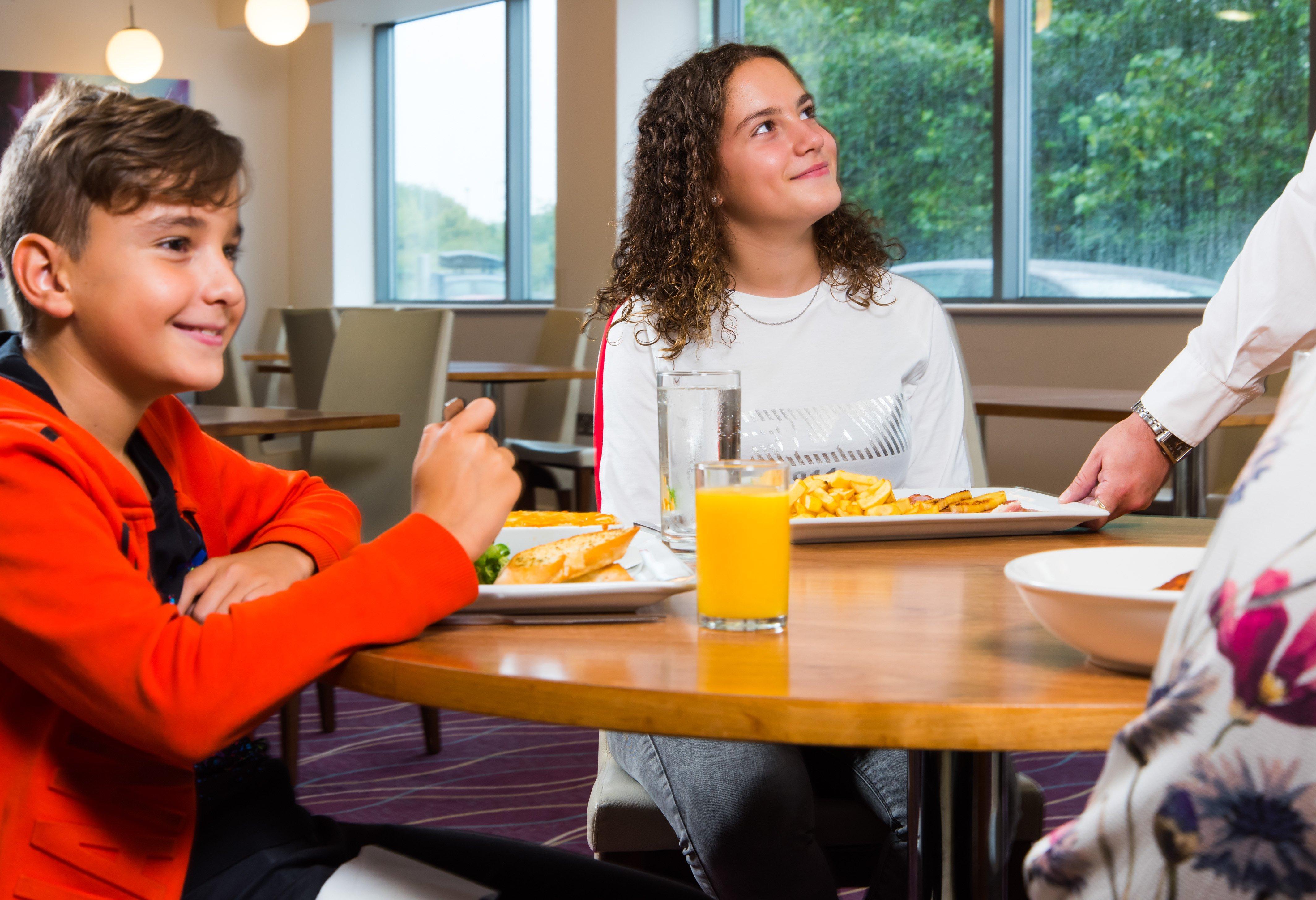 Holiday Inn Express Tamworth By Ihg Exteriör bild