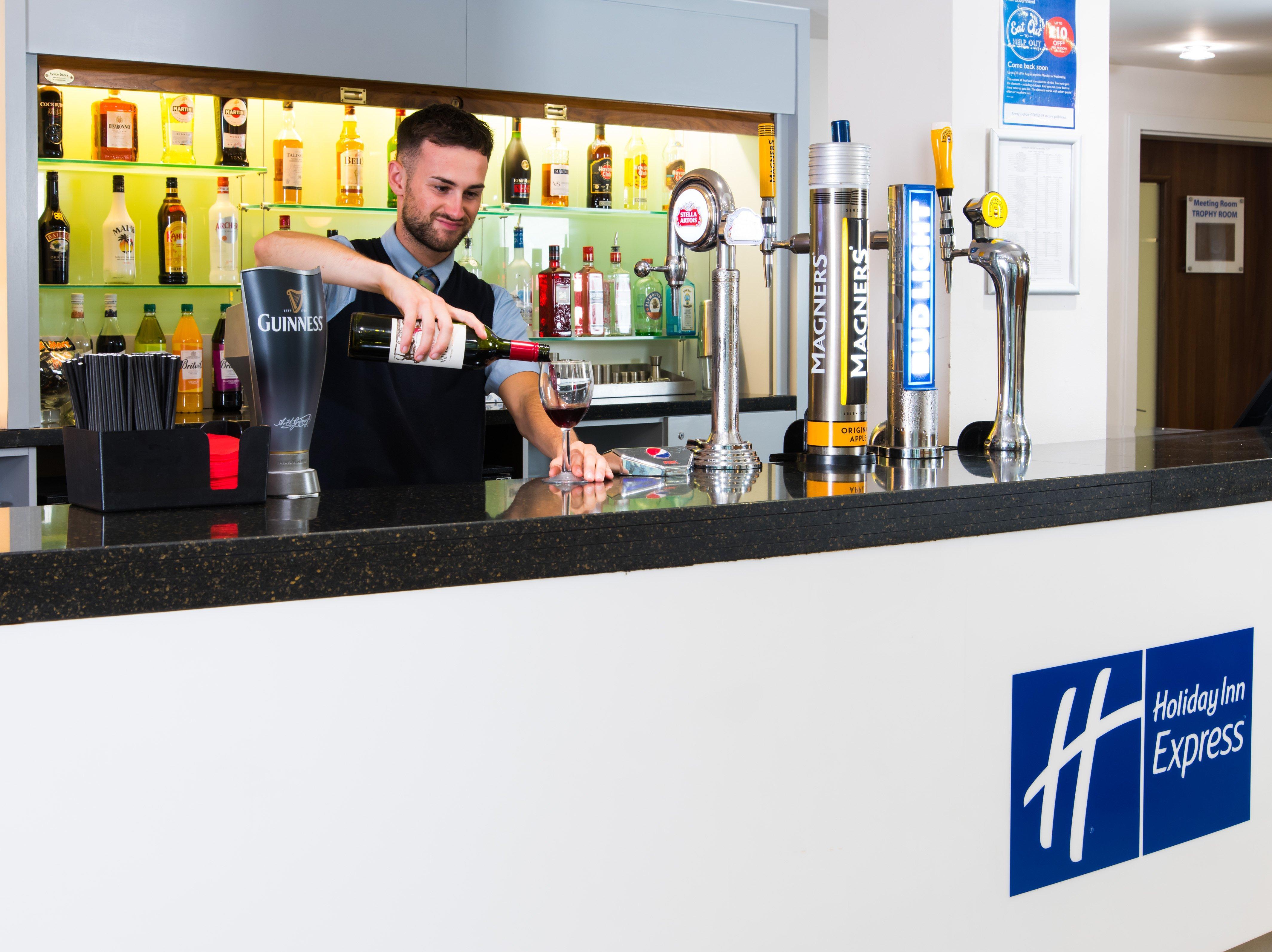 Holiday Inn Express Tamworth By Ihg Exteriör bild